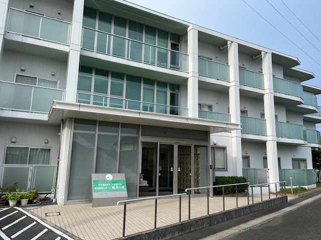 特別養護老人ホーム鶴寿の里のカバー画像