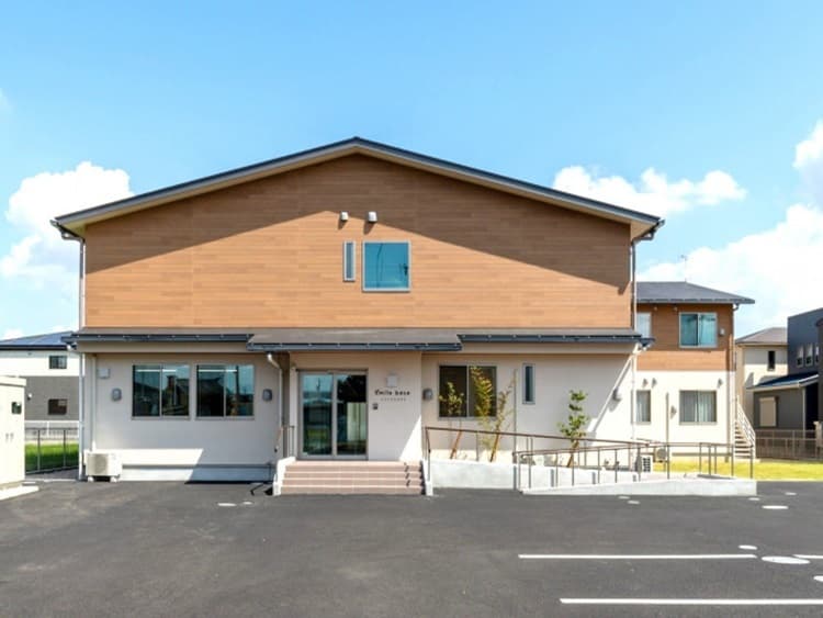 Smile base COCOKARAのカバー画像