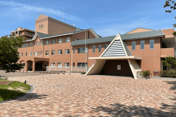 特別養護老人ホーム鶴林園のカバー画像