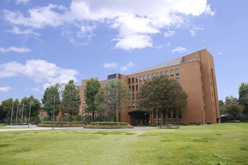 麗澤大学のカバー画像